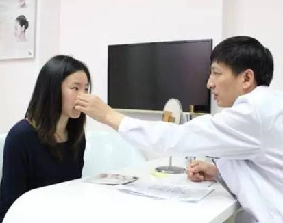 知名整形医师张少军简介以及隆鼻案例分享