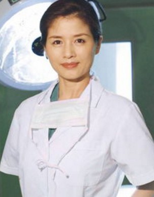 常维玲医生的技术如何？她有隆胸案例吗？