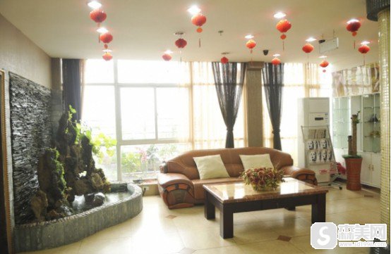 武汉华亚美容医院李爱林医生做的乳房整形手术怎么样?附果图