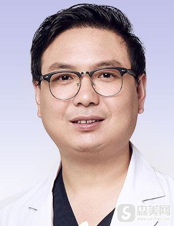 重庆爱思特整形美容医院的口碑怎么样？医生信息,附隆鼻术后果图