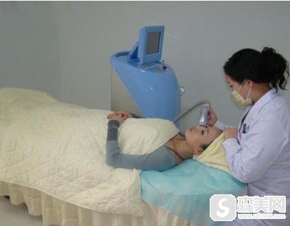 复合彩光治疗究竟是做什么的？附彩光嫩肤案例