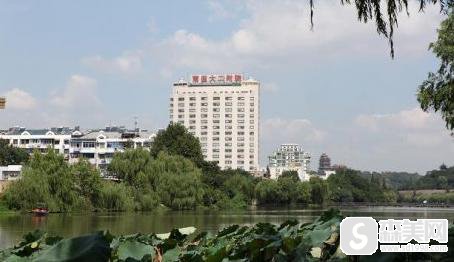 南医大二附院整形美容怎么样?口碑介绍+医生简介+隆鼻案例分享!