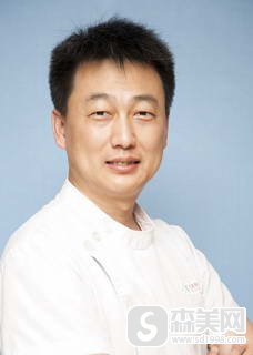 王明锋医生在牙齿正畸方面的造诣怎么样?做的的牙齿矫正果好不好?