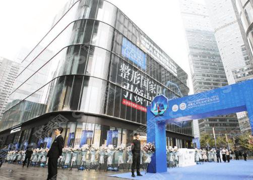 杨明勇医生双眼皮真实案例介绍,附成都八大处医院的介绍