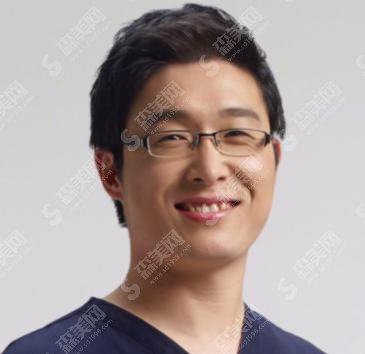 内含仁济医院的介绍,皮庆猛医生开眼角真实案例分享