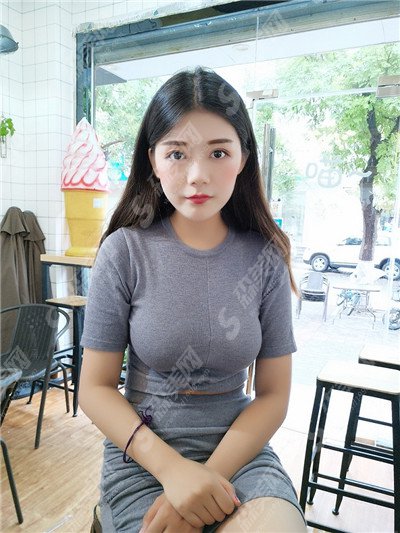 华美整形医院整形价目表2021,隆胸手术怎么样?内附假体隆胸的康复果对比图