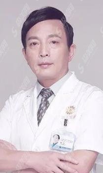 成都华美整形医院隆鼻果前后！医院口碑&专家简介，内附相关价格表