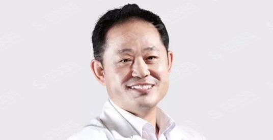 国内吸脂较的医生有哪些?吸脂医生简介,减肥前必看!