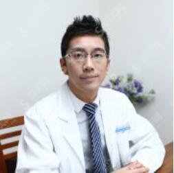 韩嘉毅整形案例实在是太完美了，医生和医院的详细介绍都在文中！