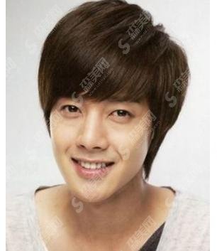 金贤重整容是真的假的？金贤重承认自己整容